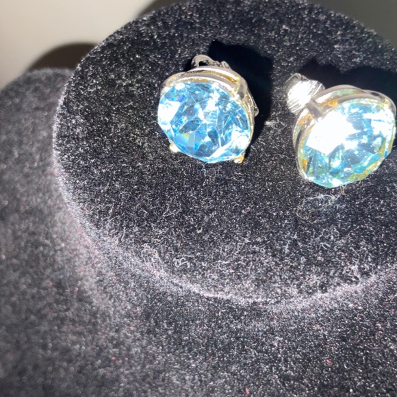 KENNETH LANE EARING - Picture 2 of 3